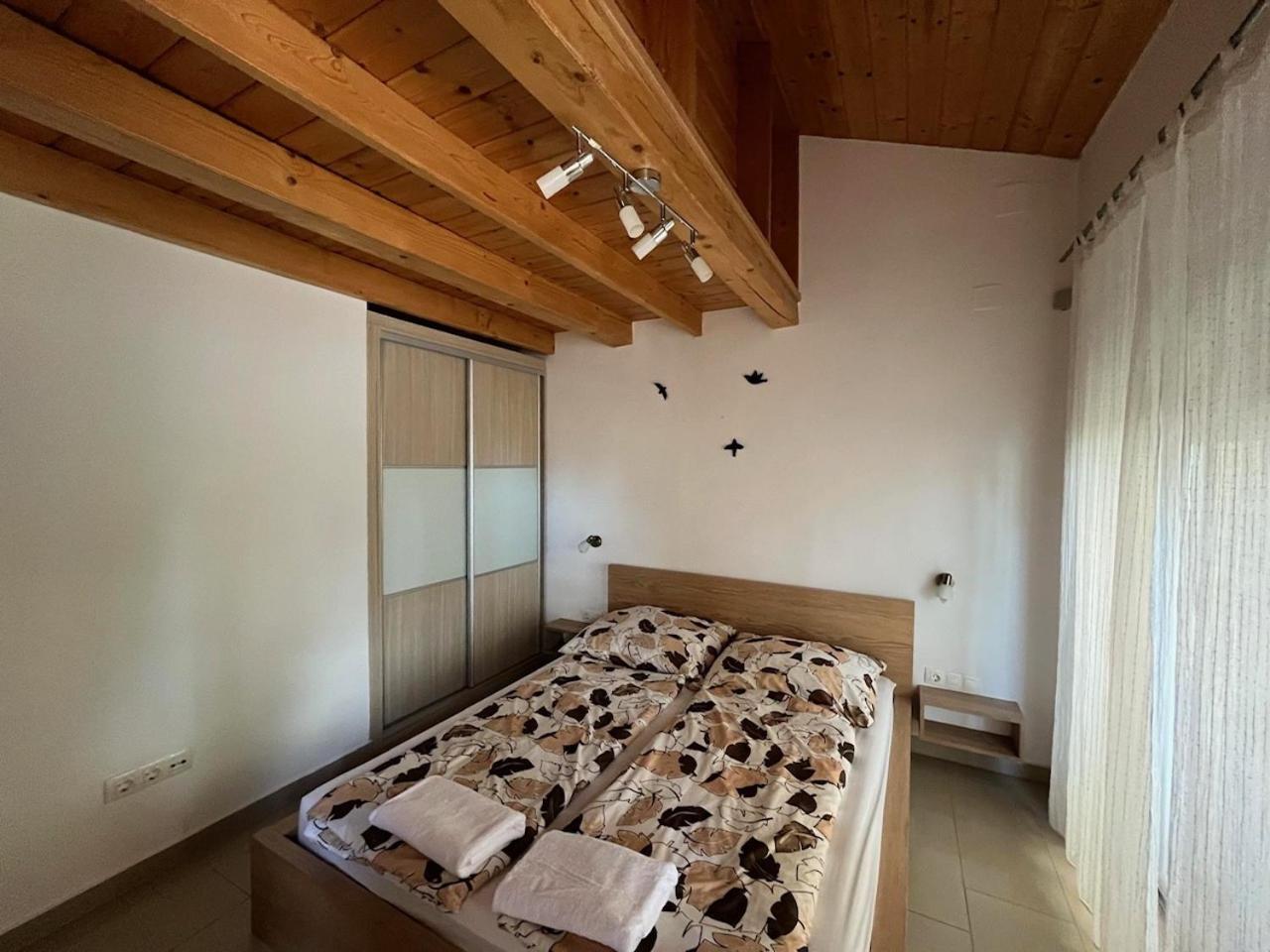 City Apartman Haz Балатонлелле Экстерьер фото