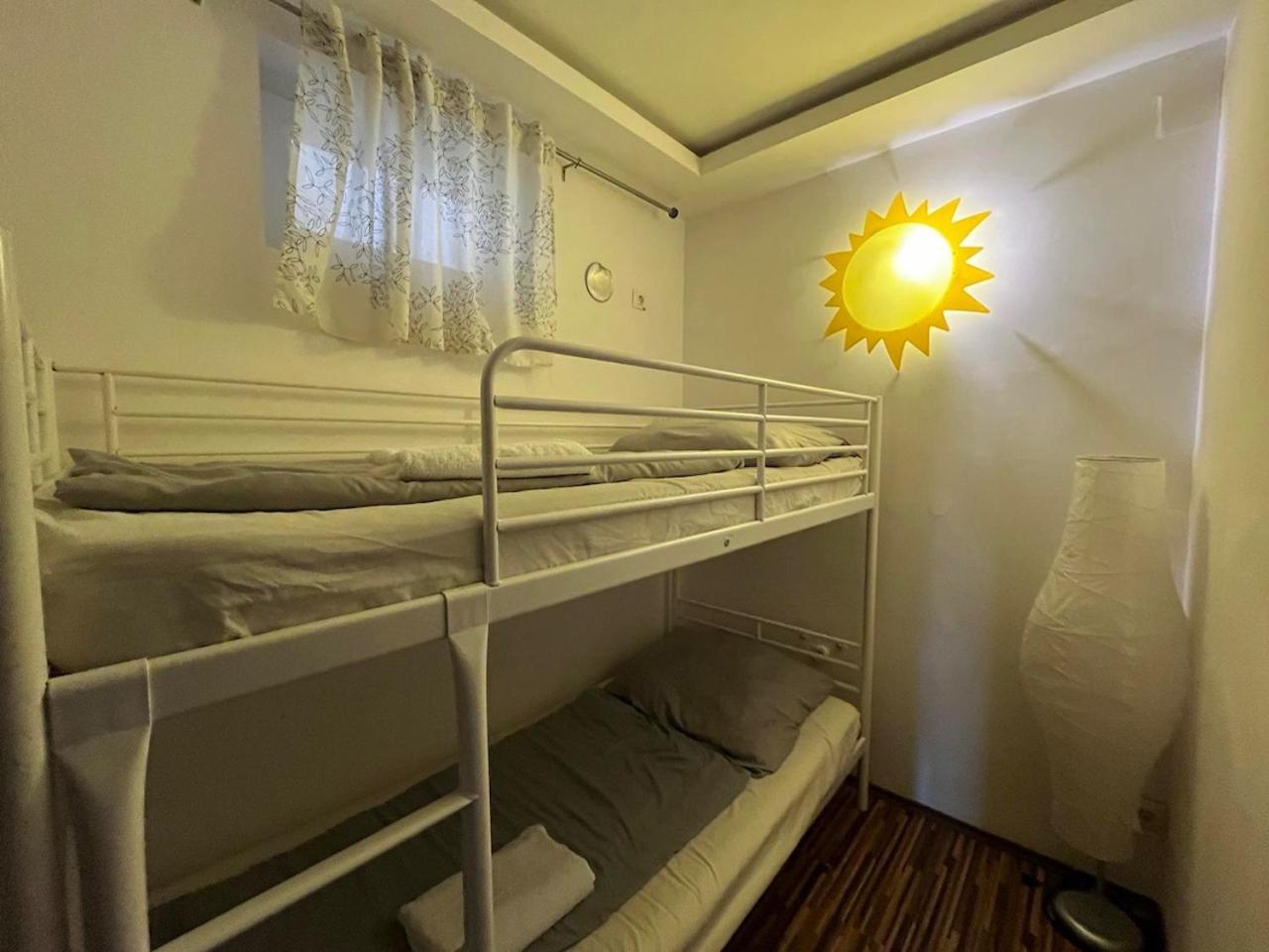 City Apartman Haz Балатонлелле Экстерьер фото