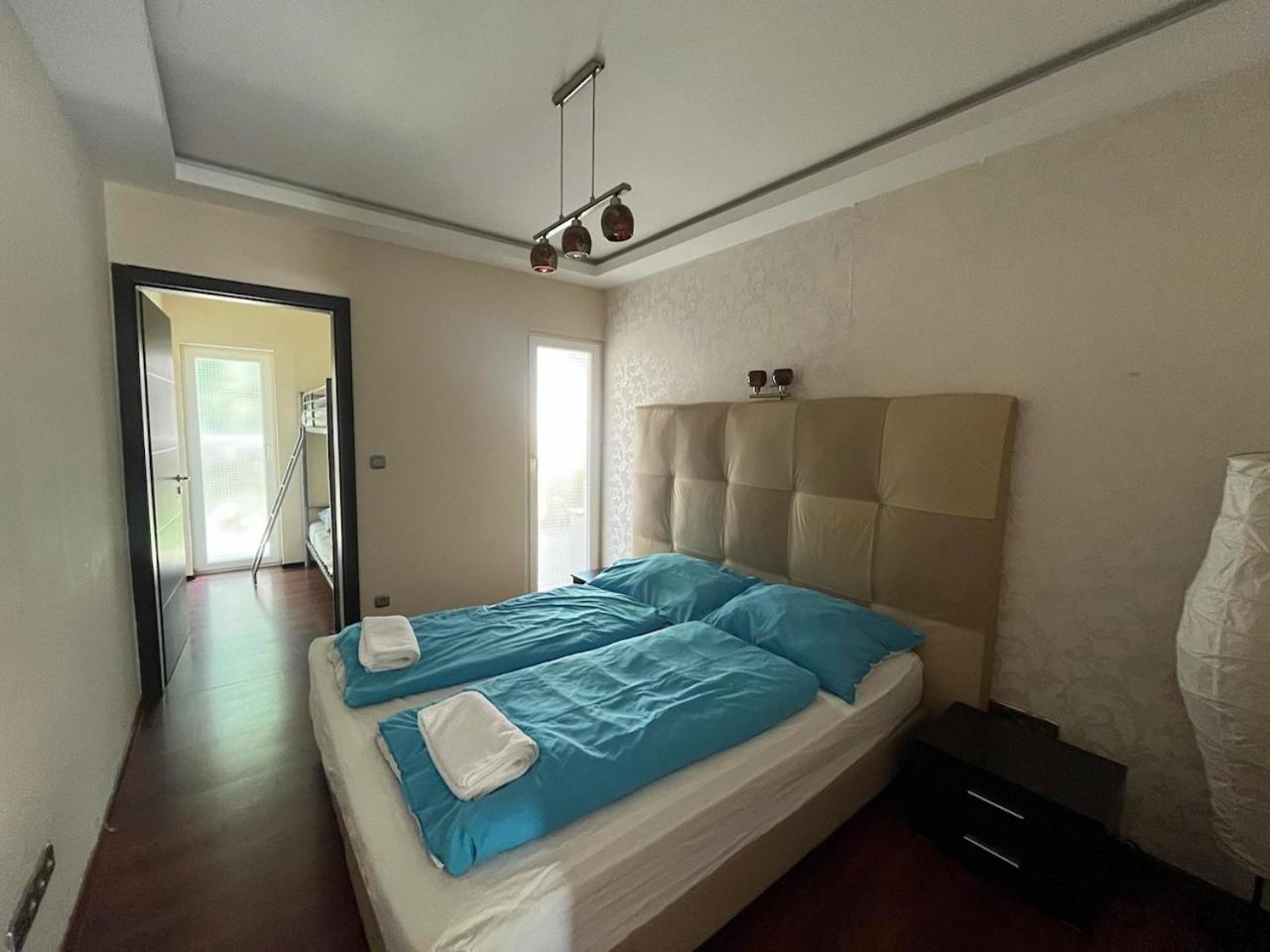 City Apartman Haz Балатонлелле Экстерьер фото